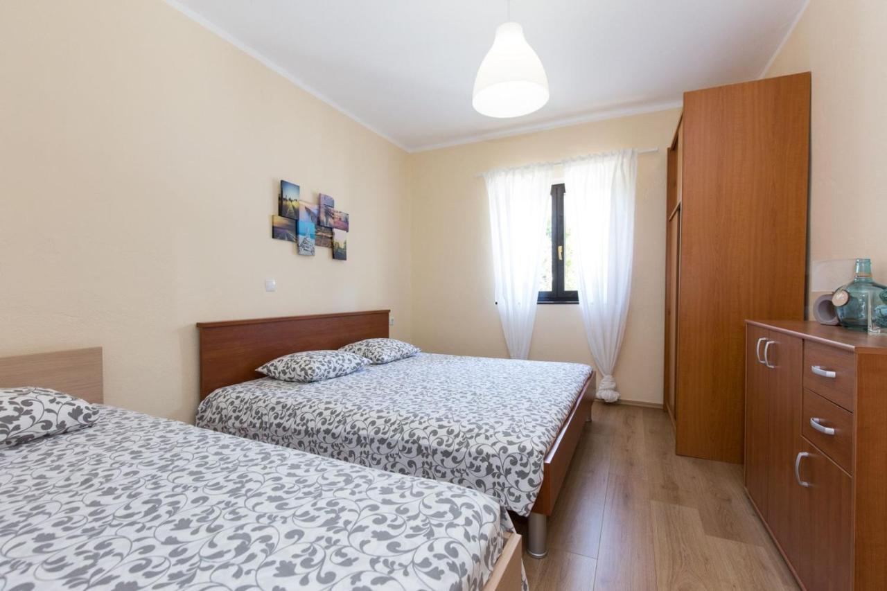 Apartments Adrijana Malinska Eksteriør billede