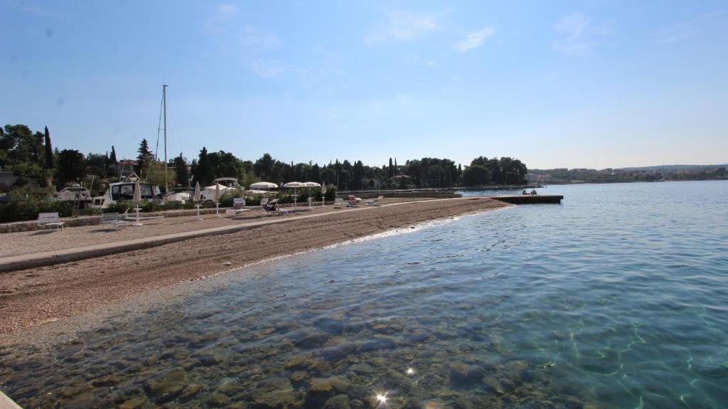 Apartments Adrijana Malinska Eksteriør billede