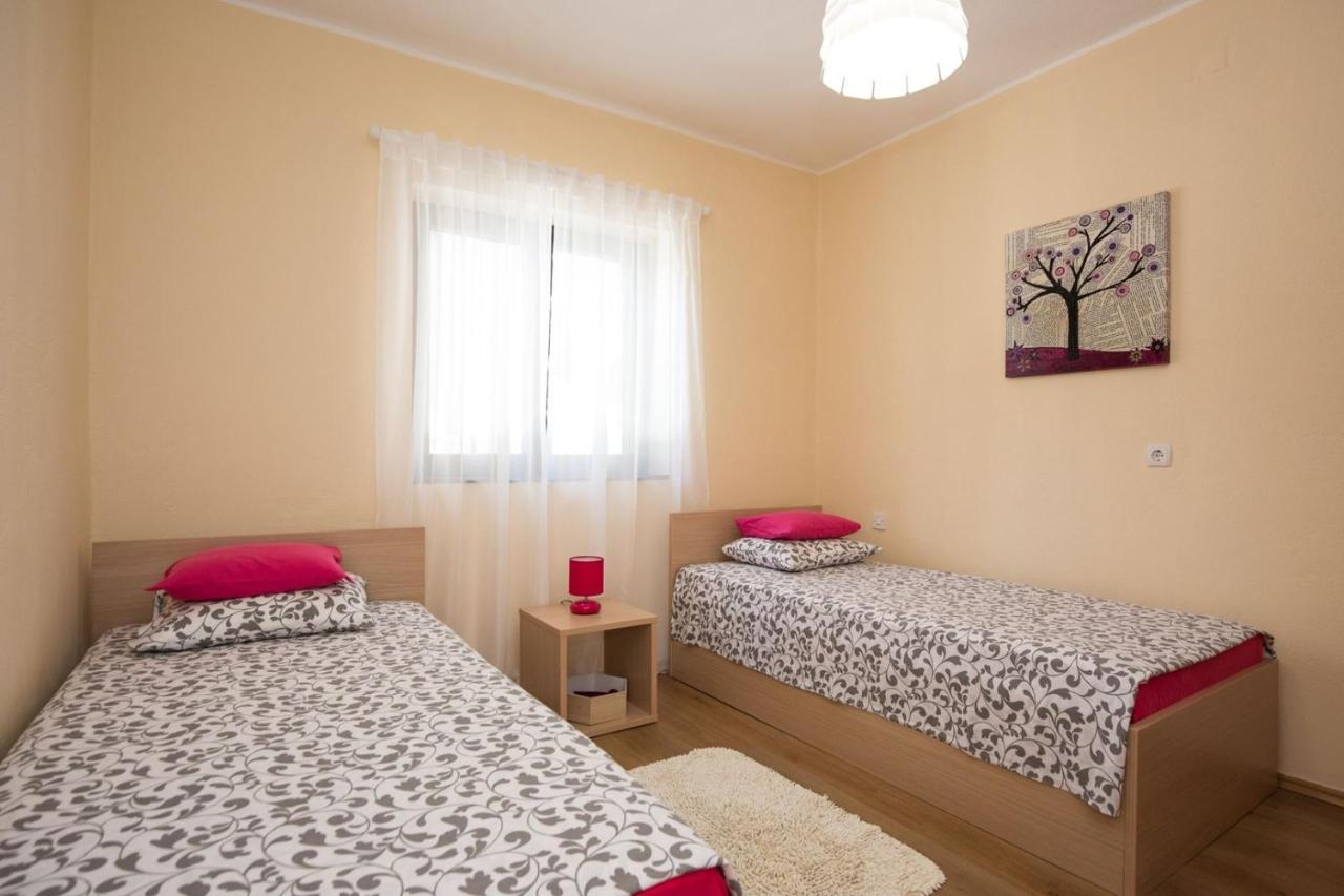 Apartments Adrijana Malinska Eksteriør billede
