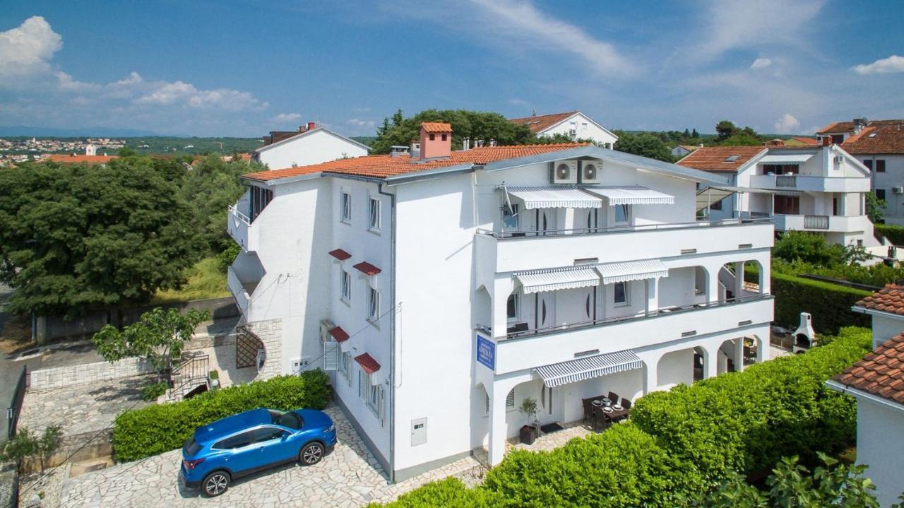 Apartments Adrijana Malinska Eksteriør billede